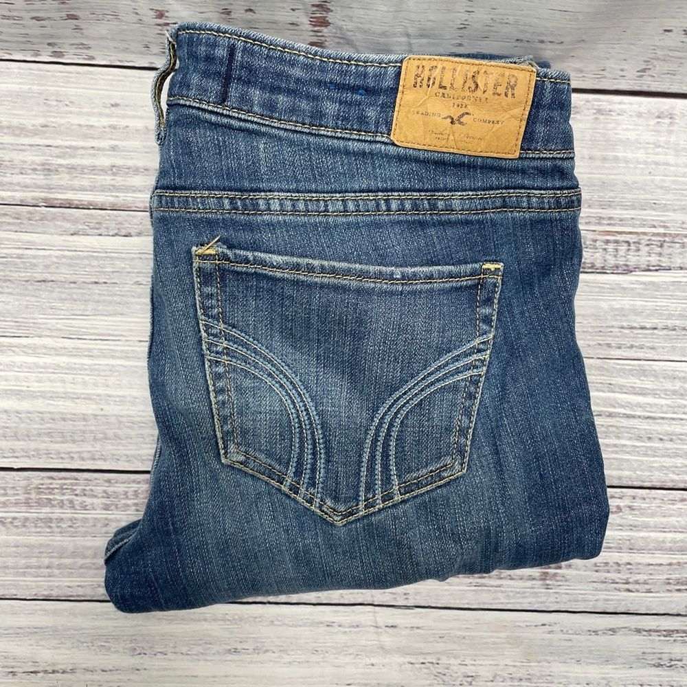 Hollister Low Rise Junior's Size 7L W28/L33 Stone Wash Blue Jeans